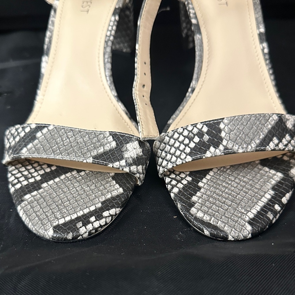Nine West Black and Gray Snakeskin Heels - Picture 3 of 9